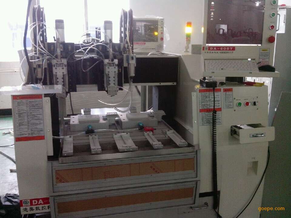 专业机械手精雕机厂家,玻璃精雕机带机械手臂