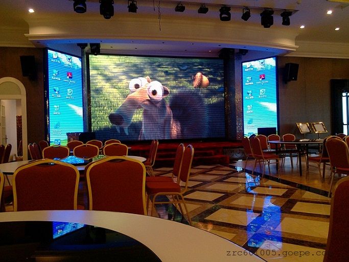 晶元\/三安两个牌子P4LED显示屏各多少钱一平