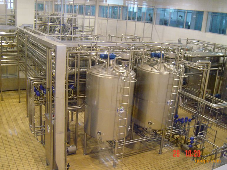 玻璃瓶装桑甚汁饮料加工设备价格|小型桑葚酒