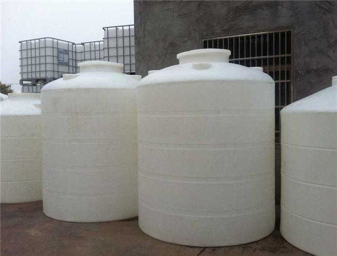 广泛应用于高层建筑二次供水,储水,水处理,电子,化工,纺织印染,石油化学,酸洗电镀,医药食品,酿造制糖,蔬菜腌制,水产养殖,冷冻冷藏等。产品遍布中国大陆(除西藏外的全部省、区)其中水箱产品的使用寿命高达25年之久,并且不易结水垢等优点,可替代钢衬胶,板材焊接,玻璃钢,不锈钢和陶土罐等多种产品。在今后的岁月中本公司坚持“以质量求生存,以信誉求发展”的宗旨 本公司秉承诚信第一,顾客至上。您的到来就是我们的荣幸!在此期盼各新老顾客的芥临!顺祝商祺! (因成本原料价格随时浮动,故我司产品