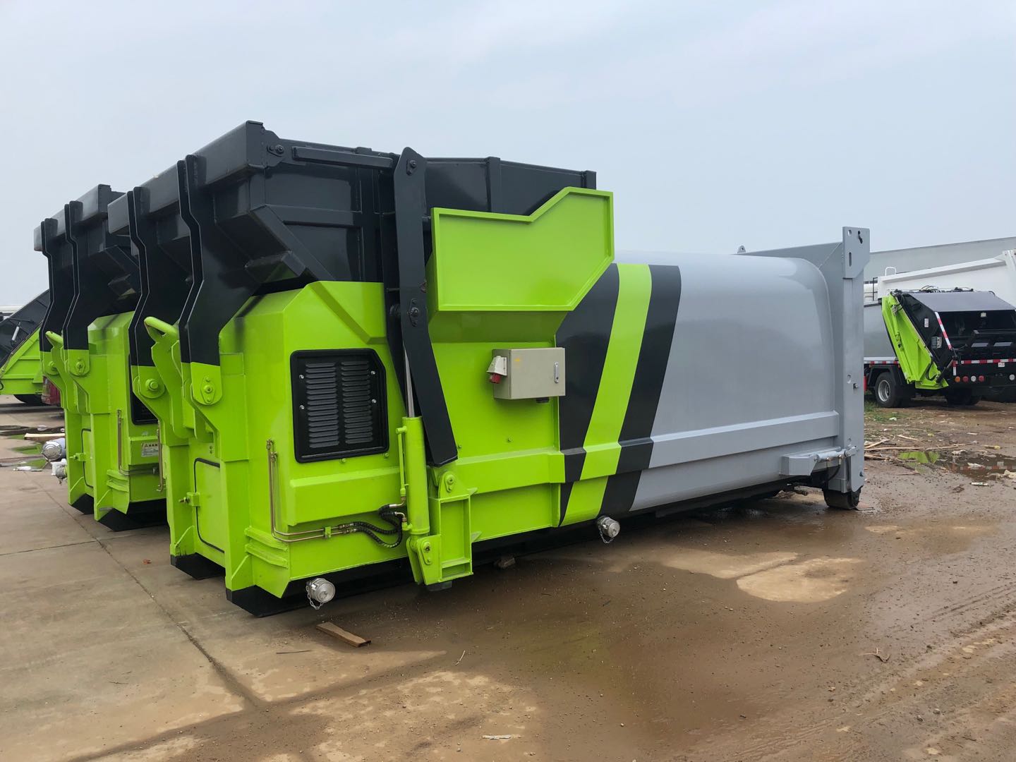 移动压缩垃圾站