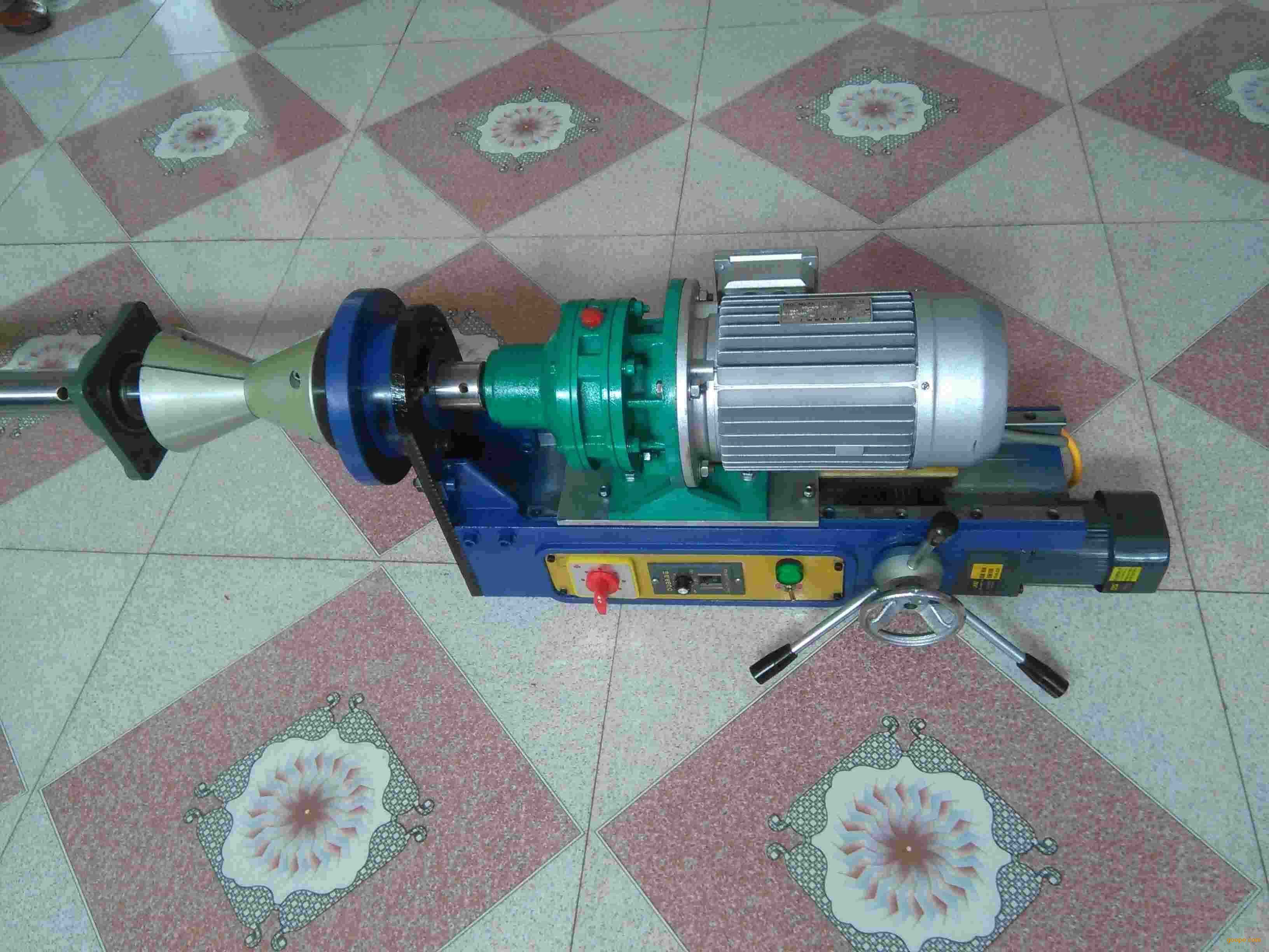 zt2014-a型便携式镗孔机