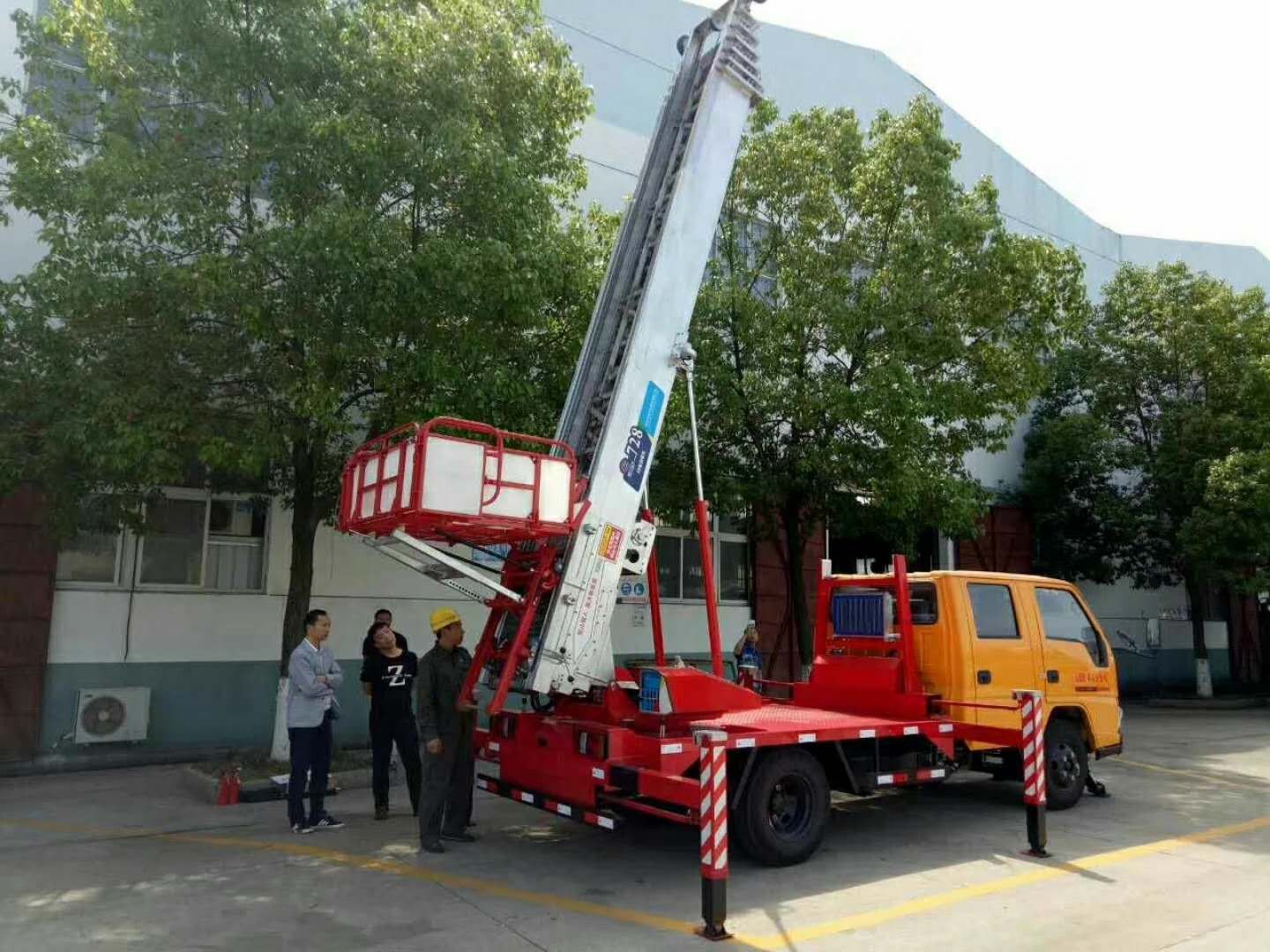 雲梯搬家車售價多少錢一輛