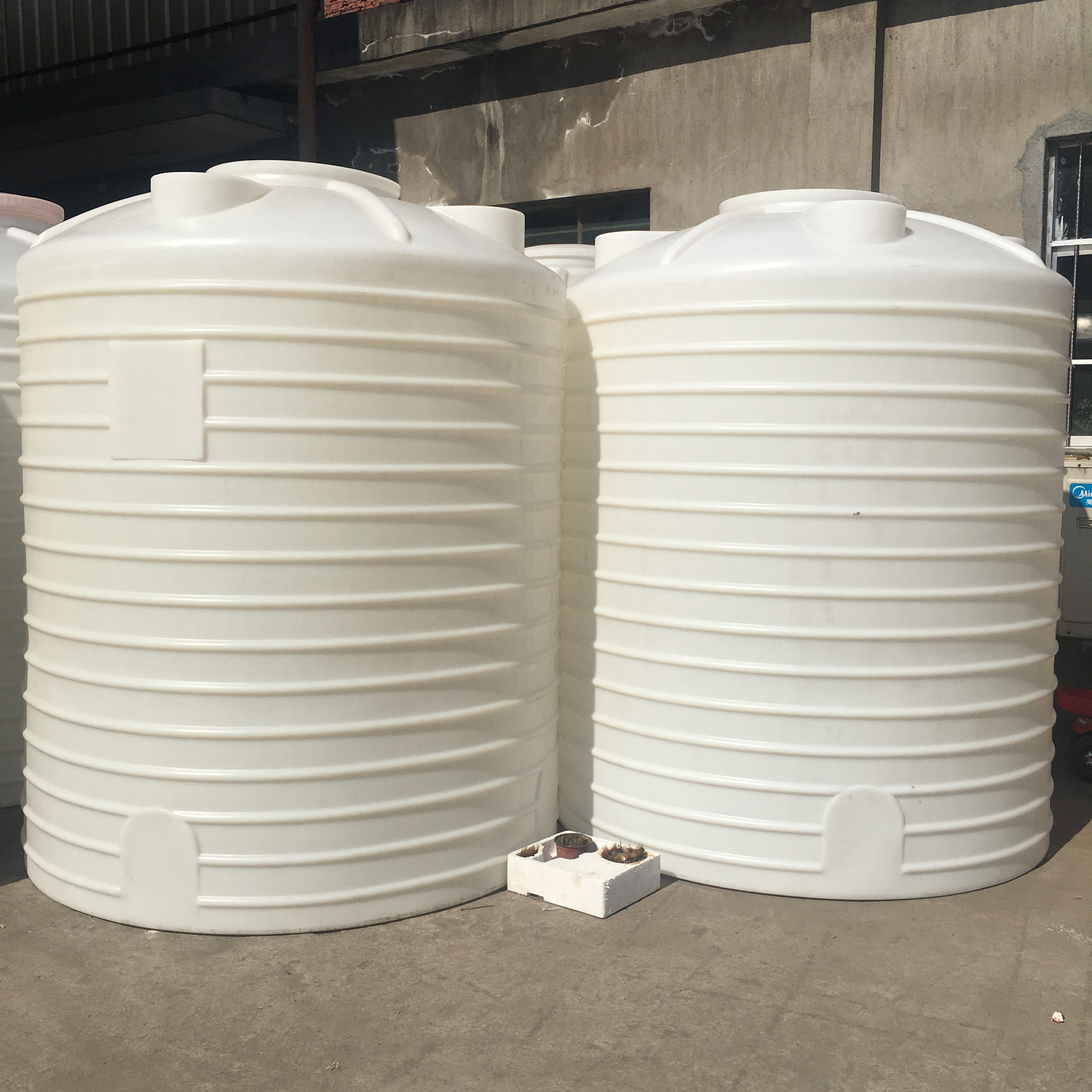 5000l加厚水产品养殖水箱5吨pe水箱带盖水塔储水罐厂家直销