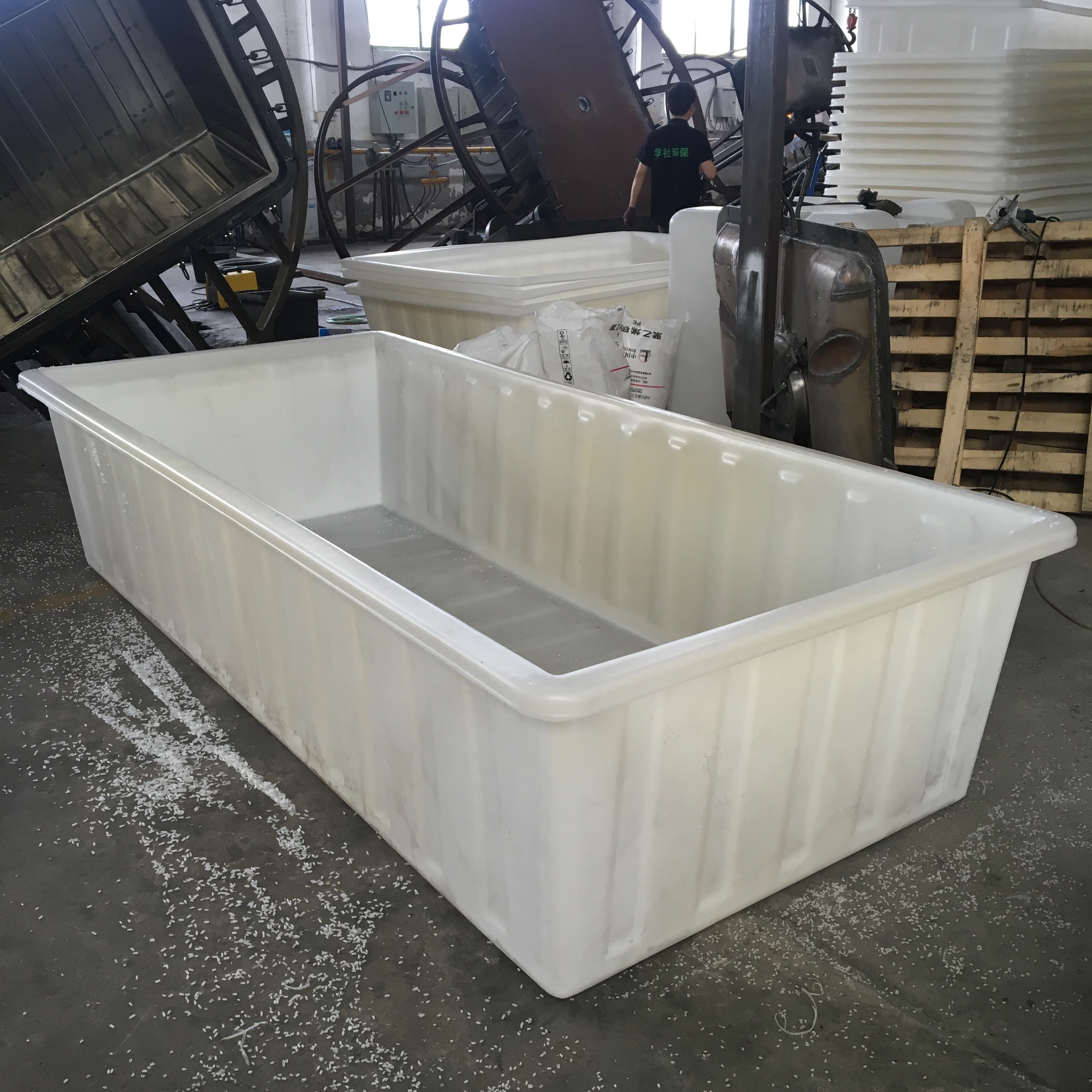 厂家定制2000l大型pe塑料鱼池牛筋水产养殖箱抗老化经久耐用方箱