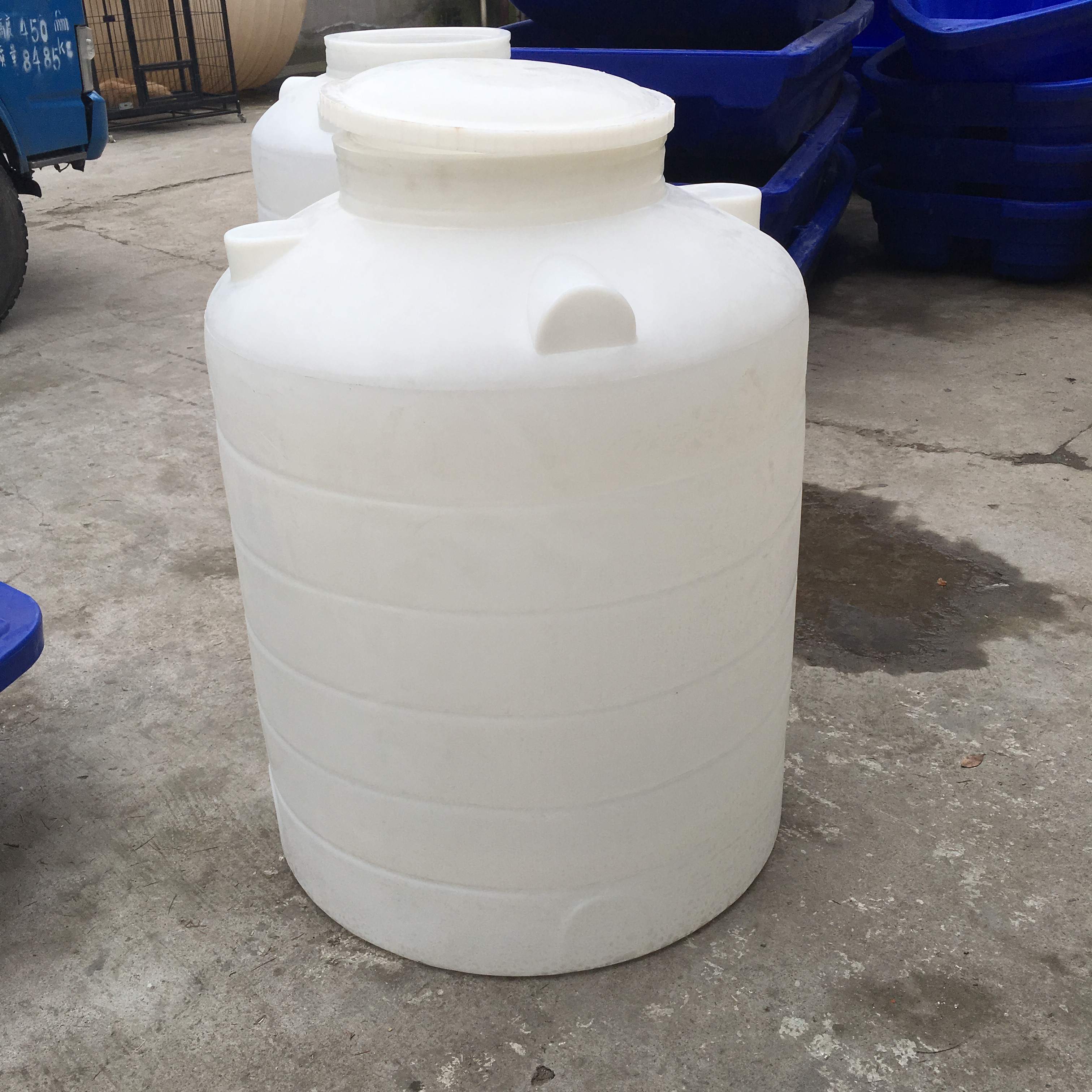 1吨塑胶水箱1000l立式农村屋顶储水水塔旱灾备用水罐产地货源