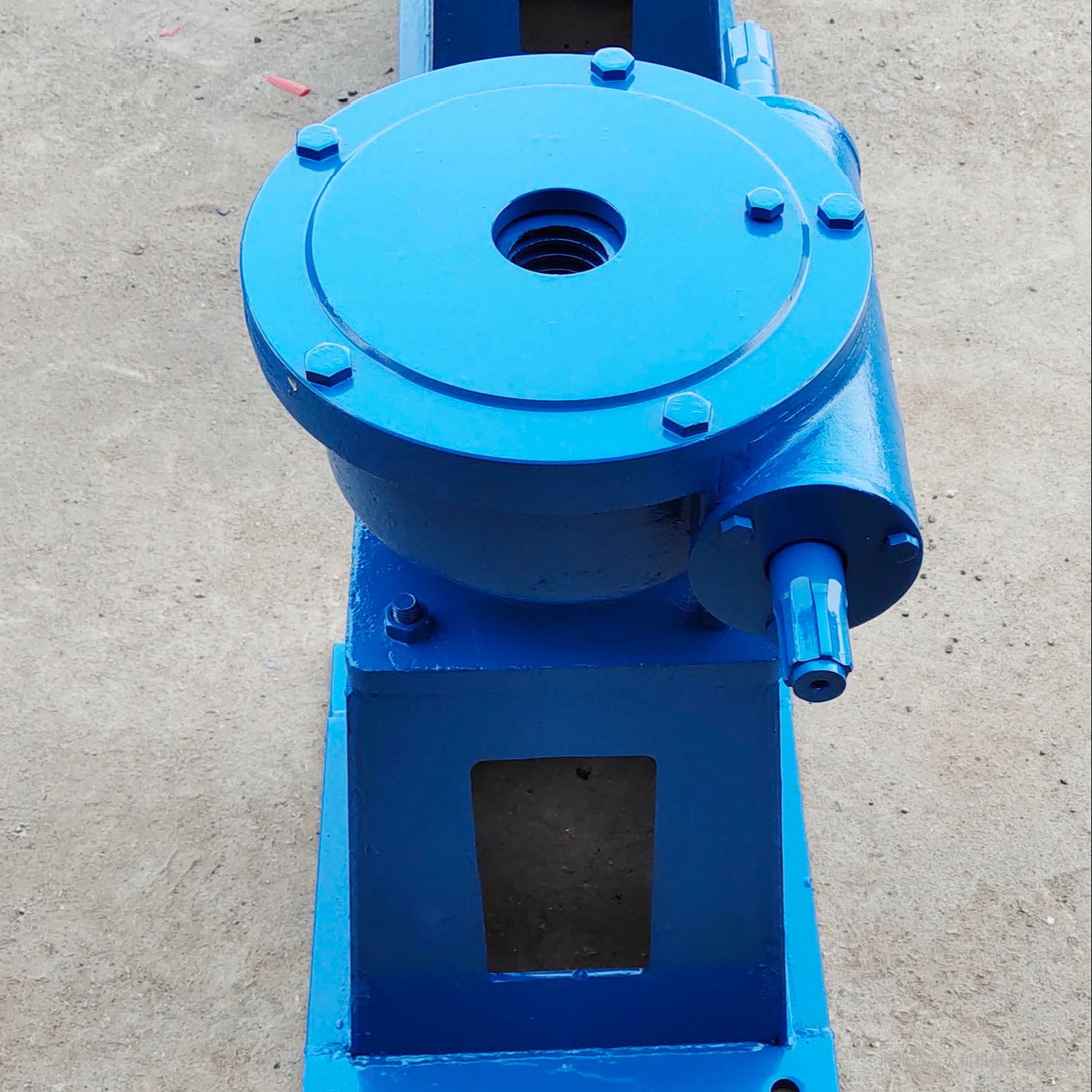 弘鑫水利- 手摇螺杆式启闭机2t-63t - 谷瀑环保